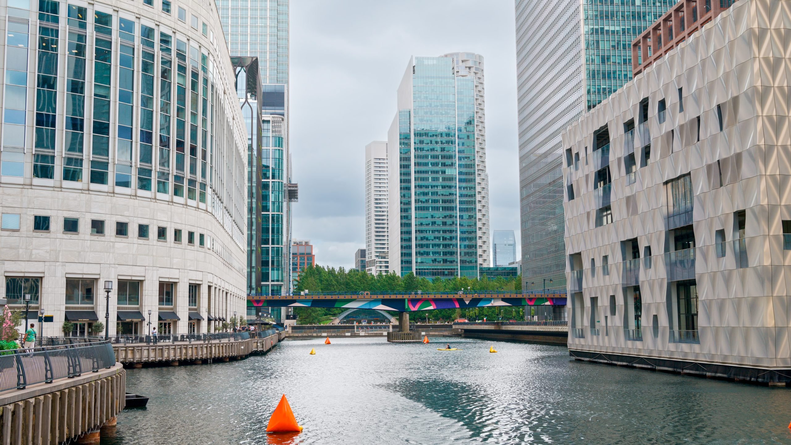 Tapping into the Dutch Talent Pool: Bilingual Professionals and the Triple Helix